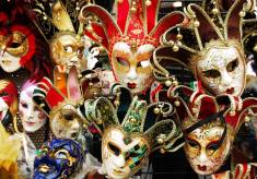 venice-carnival-masks-2019